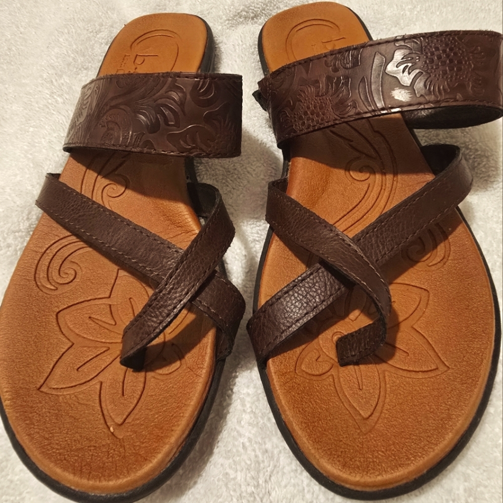 b.o.c. Brown Embossed Sandals